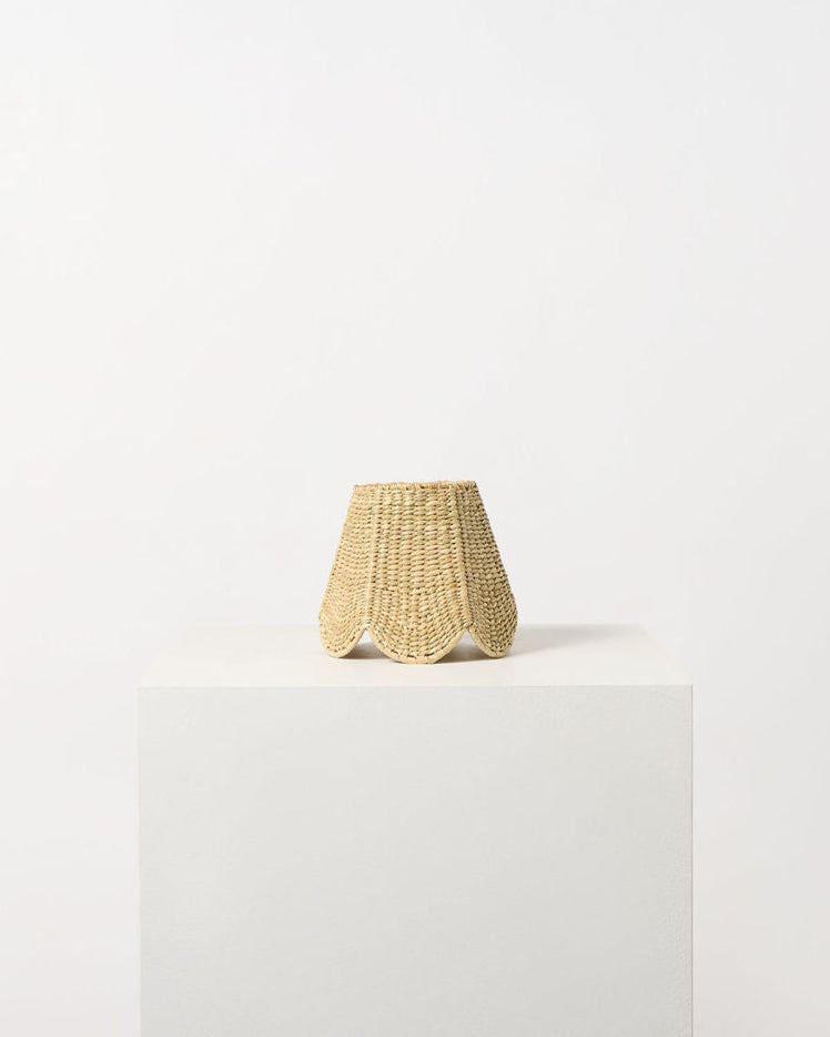 16cm scallop empire lampshade in seagrass
