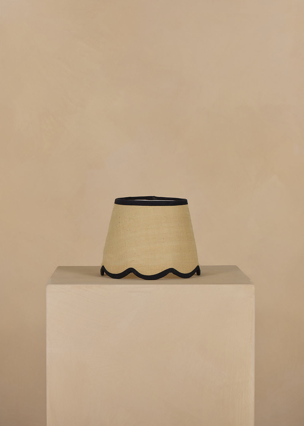 25cm scalloped straight empire lampshade in jute