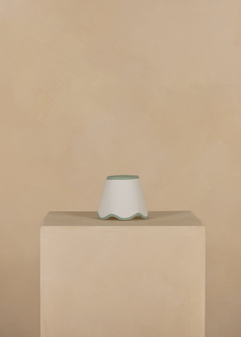 16cm scallop empire lampshade in cotton