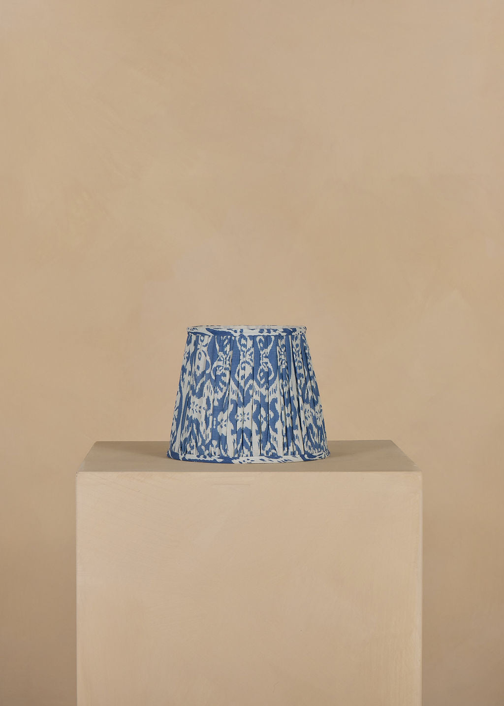 25cm straight empire gathered lampshade in ikat linen