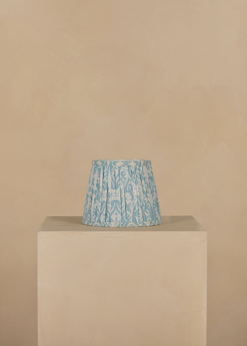 25cm straight empire gathered lampshade in ikat linen
