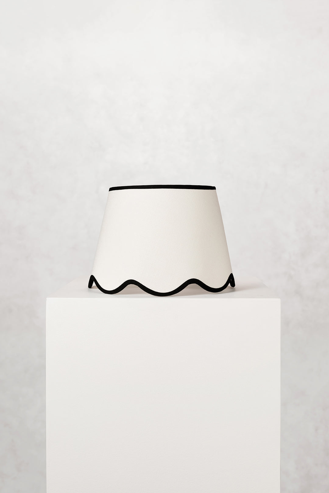 35cm scallop straight empire lampshade in cotton - Black