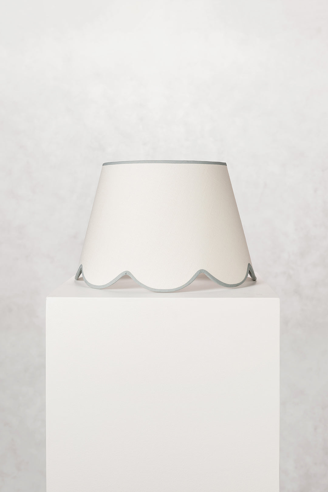45cm scallop straight empire lampshade in cotton - Grey
