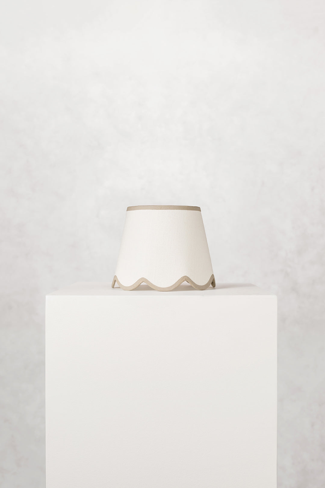 25cm scallop straight empire lampshade in cotton - Taupe
