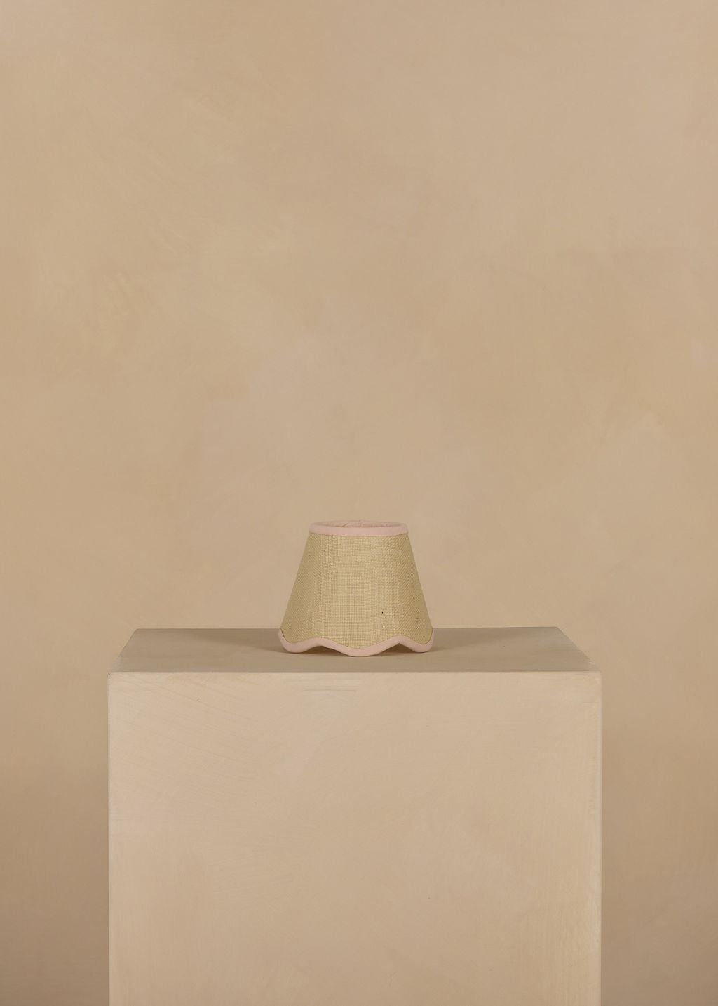 16cm scalloped empire lampshade in jute