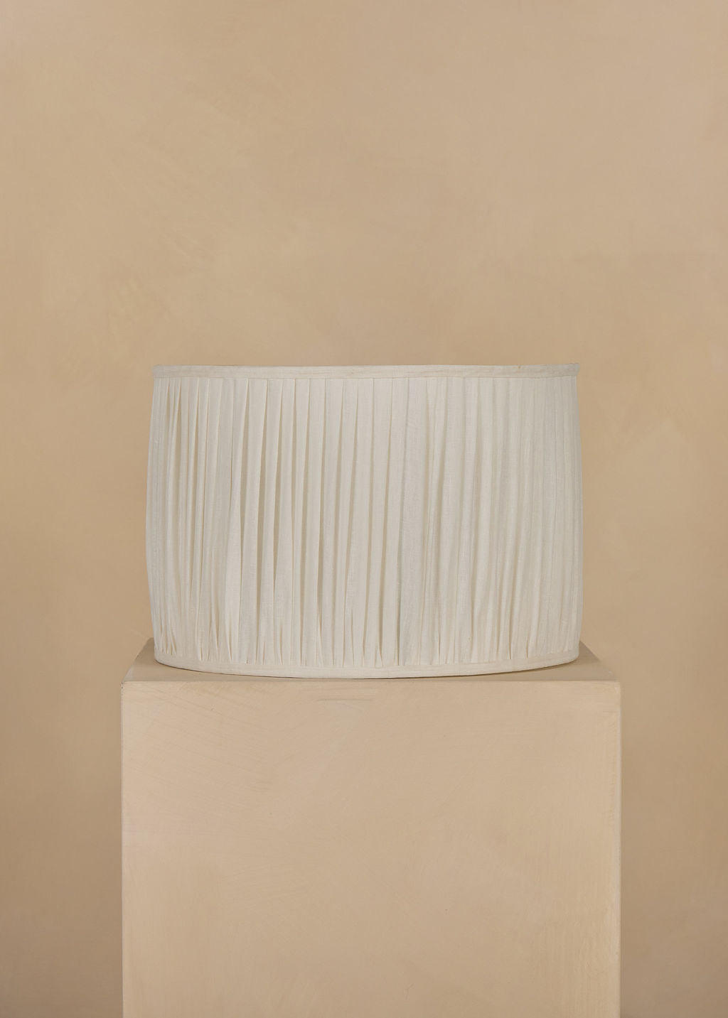 45cm drum gathered lampshade in white linen