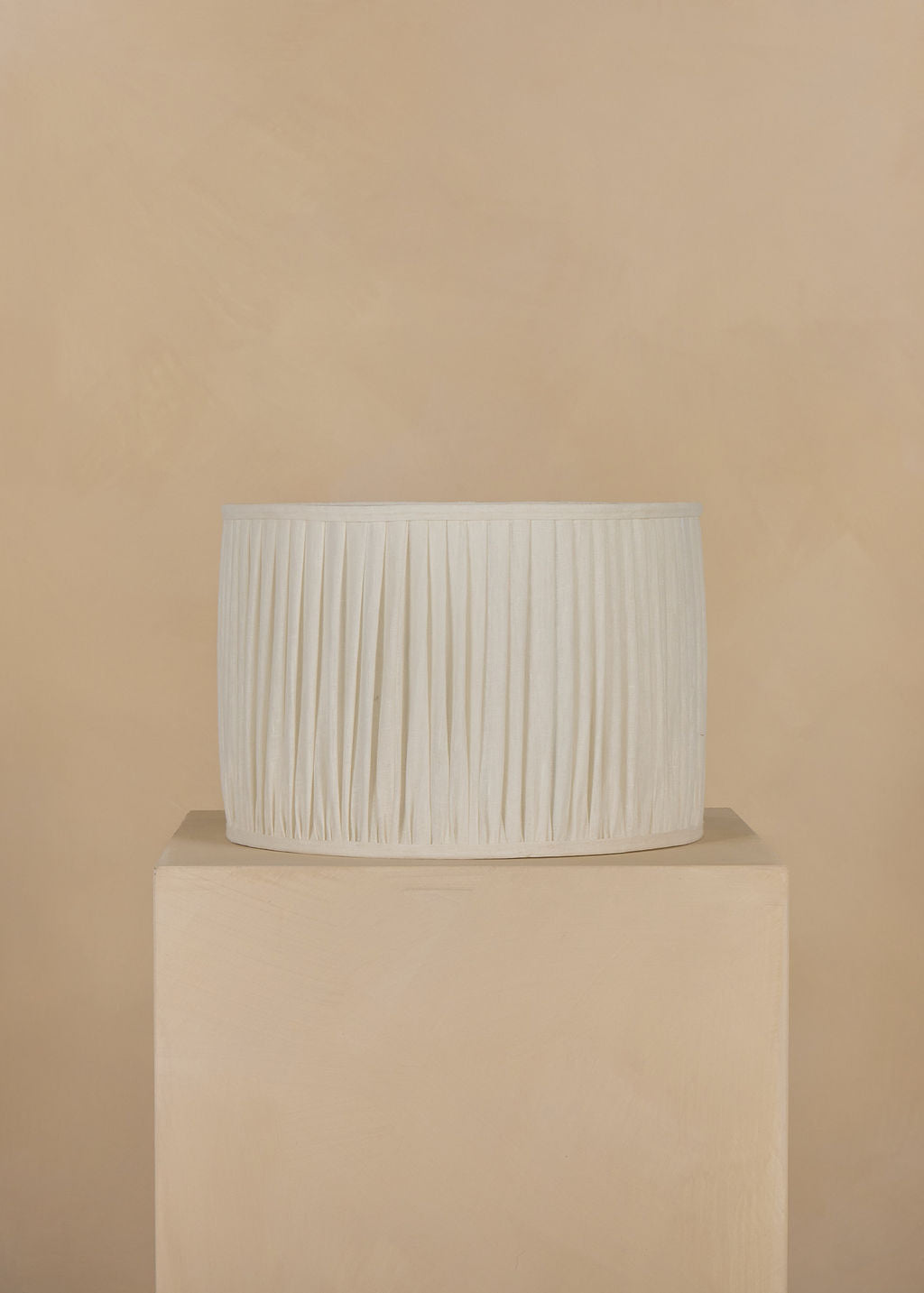 40cm drum gathered lampshade in white linen