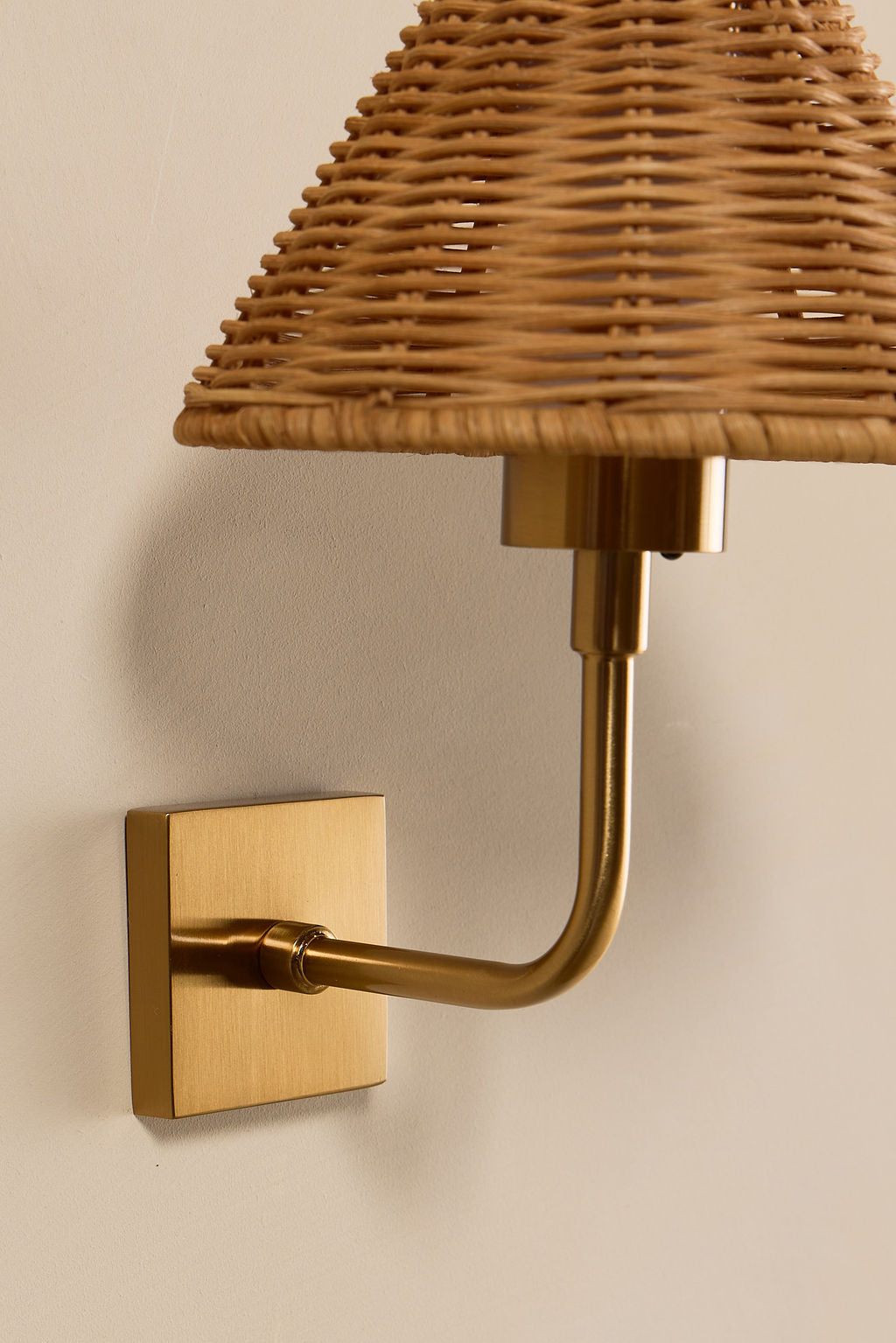 Duruga Rechargeable Wall Light in Brass & Rattan