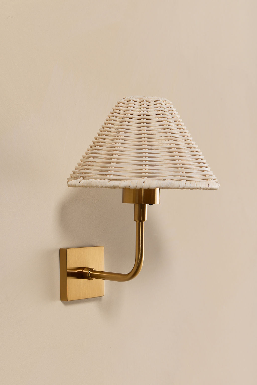Duruga Rechargeable Wall Light in Brass & White Rattan