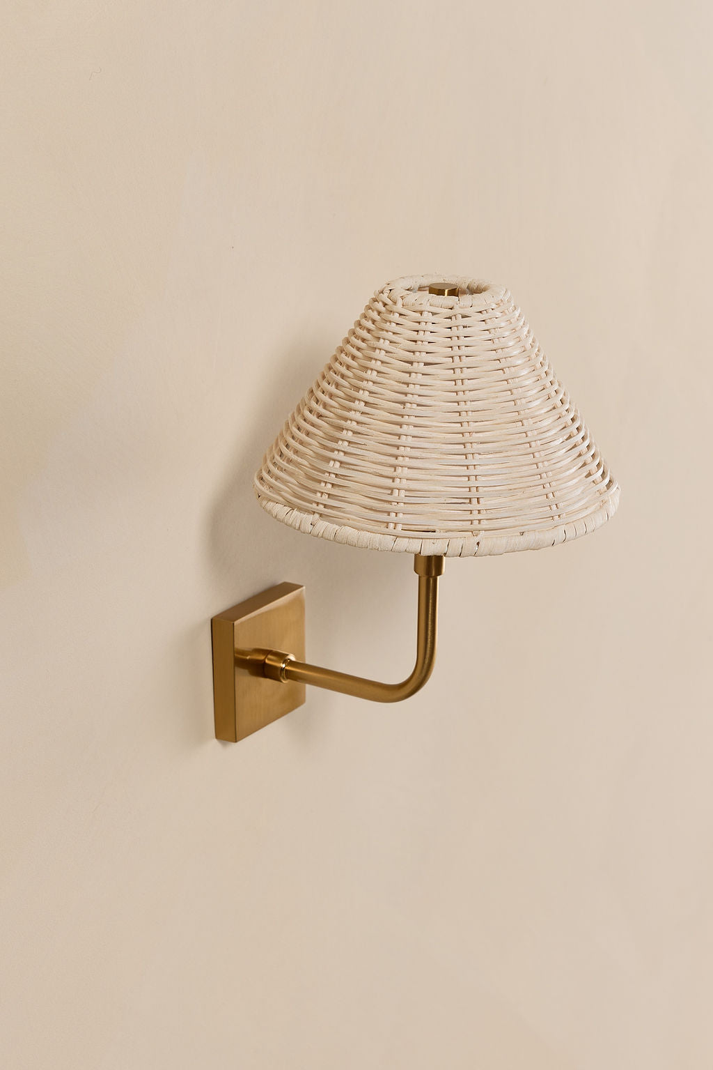 Duruga Rechargeable Wall Light in Brass & White Rattan