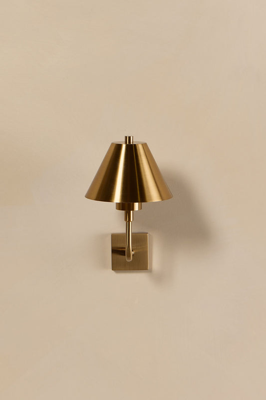 Duruga Rechargeable Wall Light in Brass