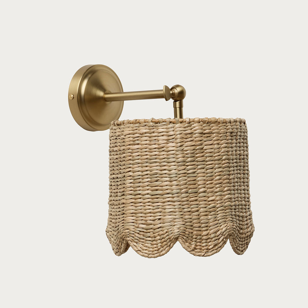 18cm scalloped drum pendant in seagrass